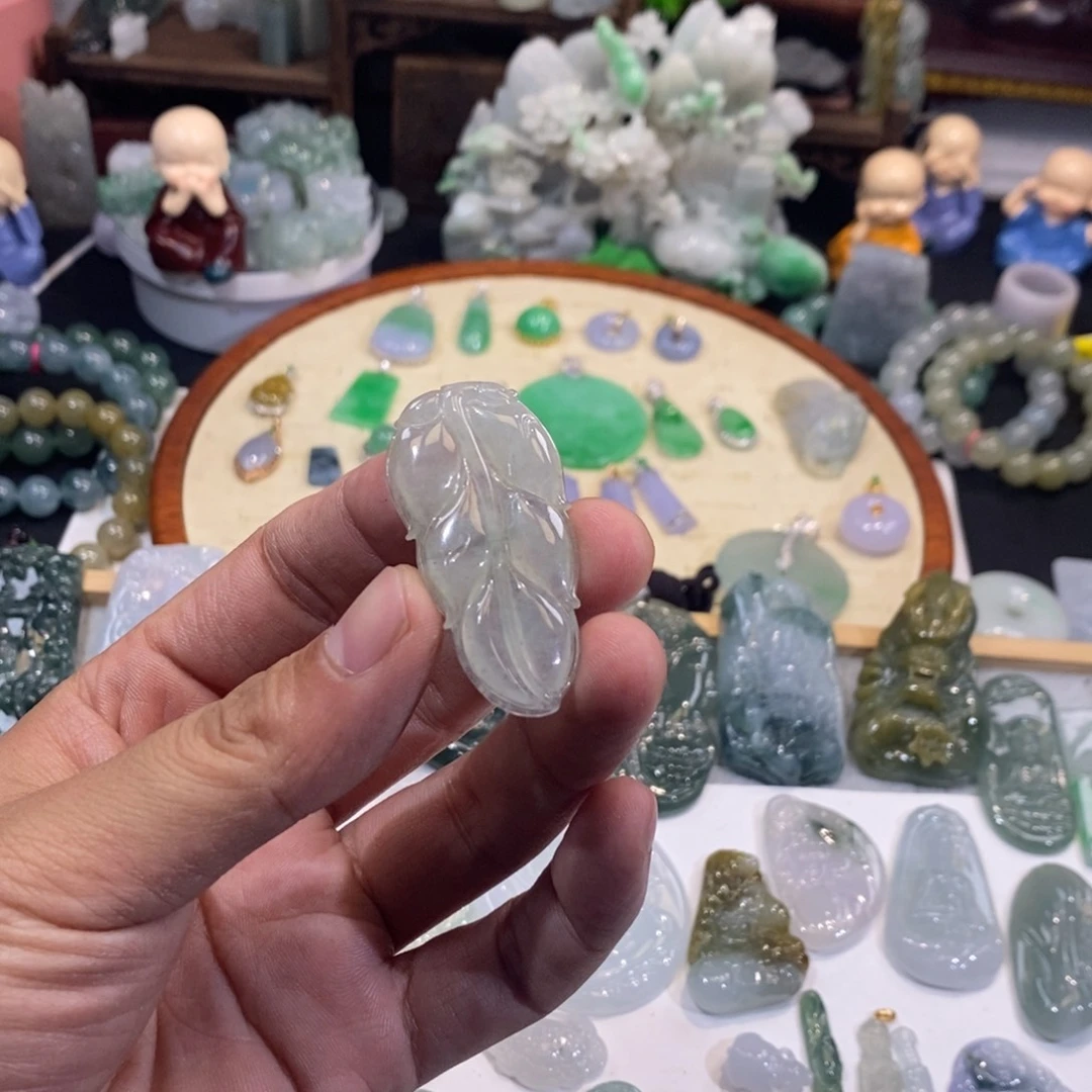 翡翠未镶嵌吊坠(不含链)叶子