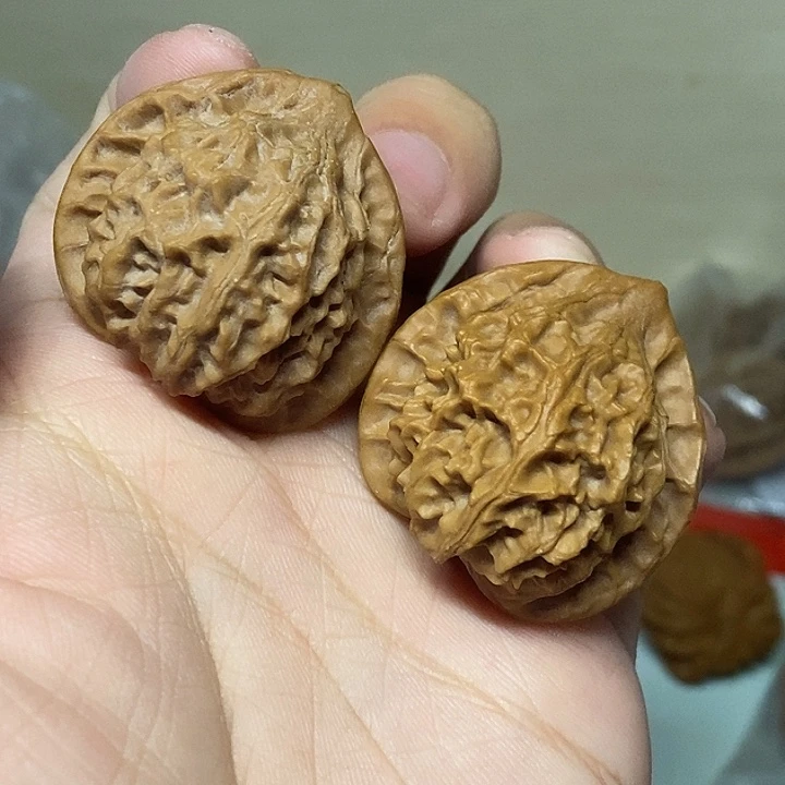 吊坠文玩核桃35灯笼文玩核桃磕尖