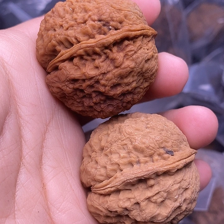 文玩核桃吊坠   56