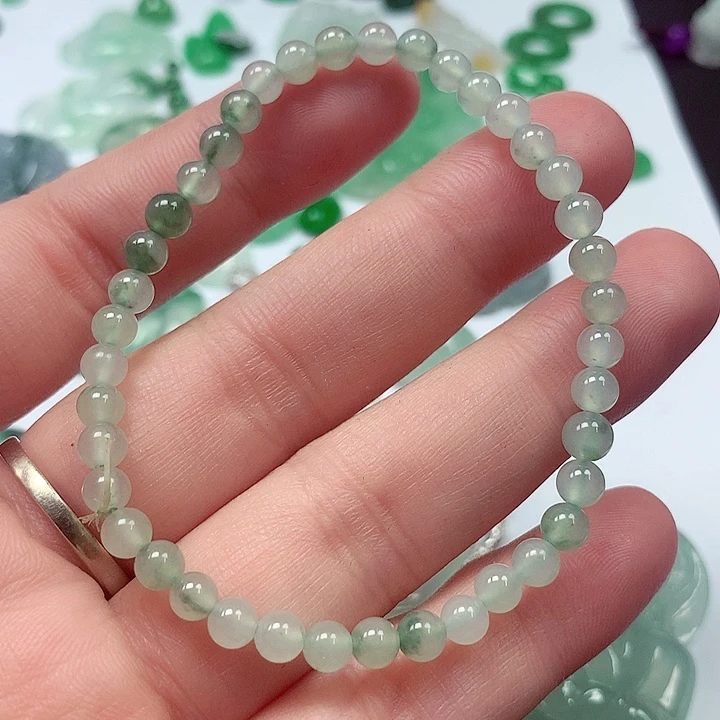 翡翠未镶嵌手链飘绿花手链