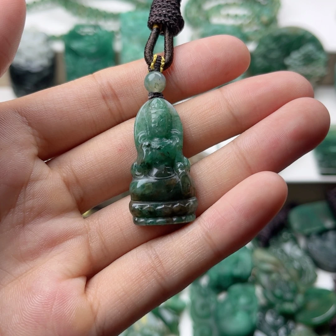 独山玉未镶嵌挂件