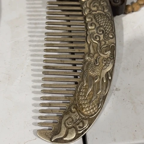 摆件白*?瓷器制作工艺精湛
