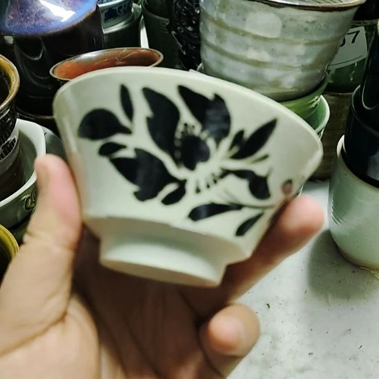 瓷片五厂，七厂各种摆件，瓷片、均有瑕疵。！