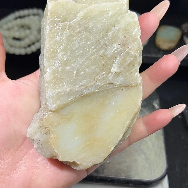 和田玉（糖玉）未镶嵌车挂