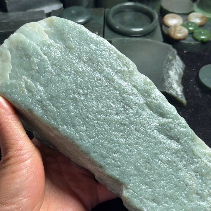 和田玉（糖玉）未镶嵌珠宝奇石