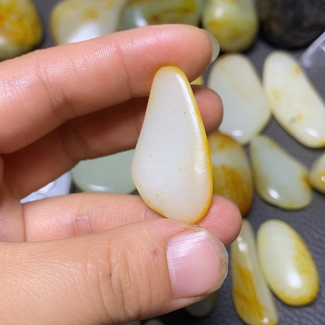 未镶嵌和田玉挂件