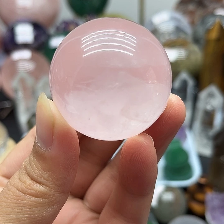 未镶嵌珠宝半成品水晶95克粉水晶球