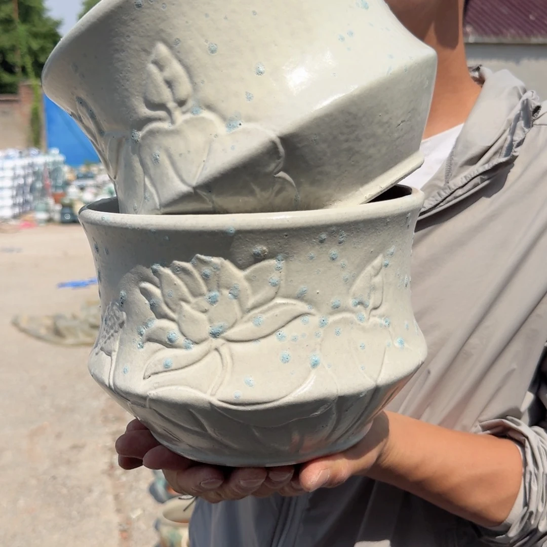 紫砂花盆口20高15（两个荷花拼白色