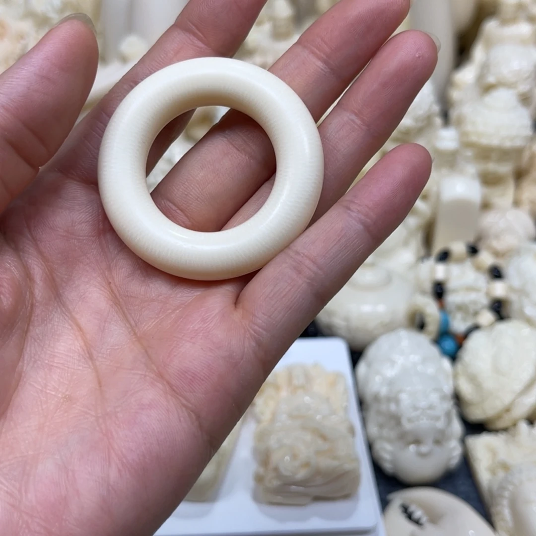 毛***躁猛犸象牙把件跑环