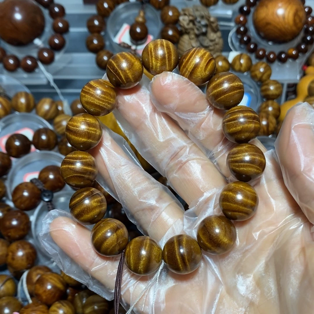 金丝楠木雕工艺品