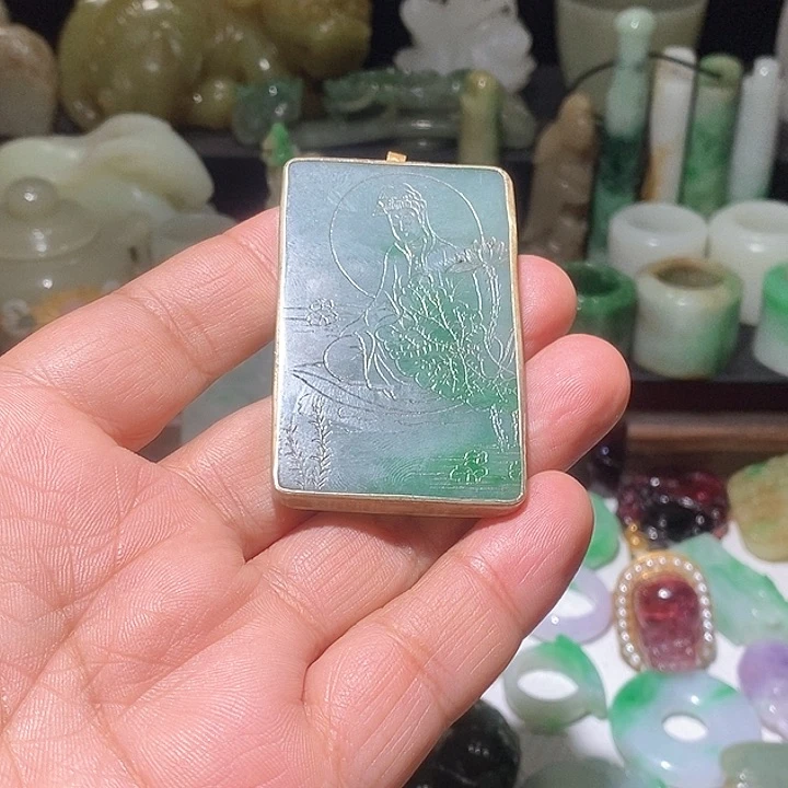 颈饰未镶嵌翡翠啊*