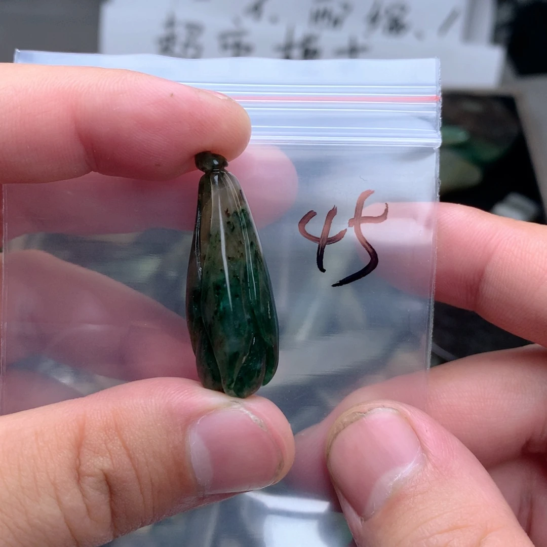 独山玉未镶嵌珠宝半成品