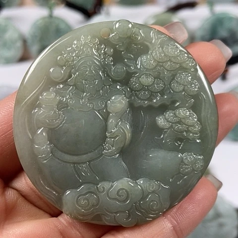 翡翠颈饰未镶嵌财神爷福利