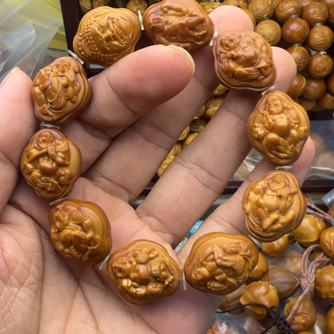 吊坠橄榄核为上色恶僧