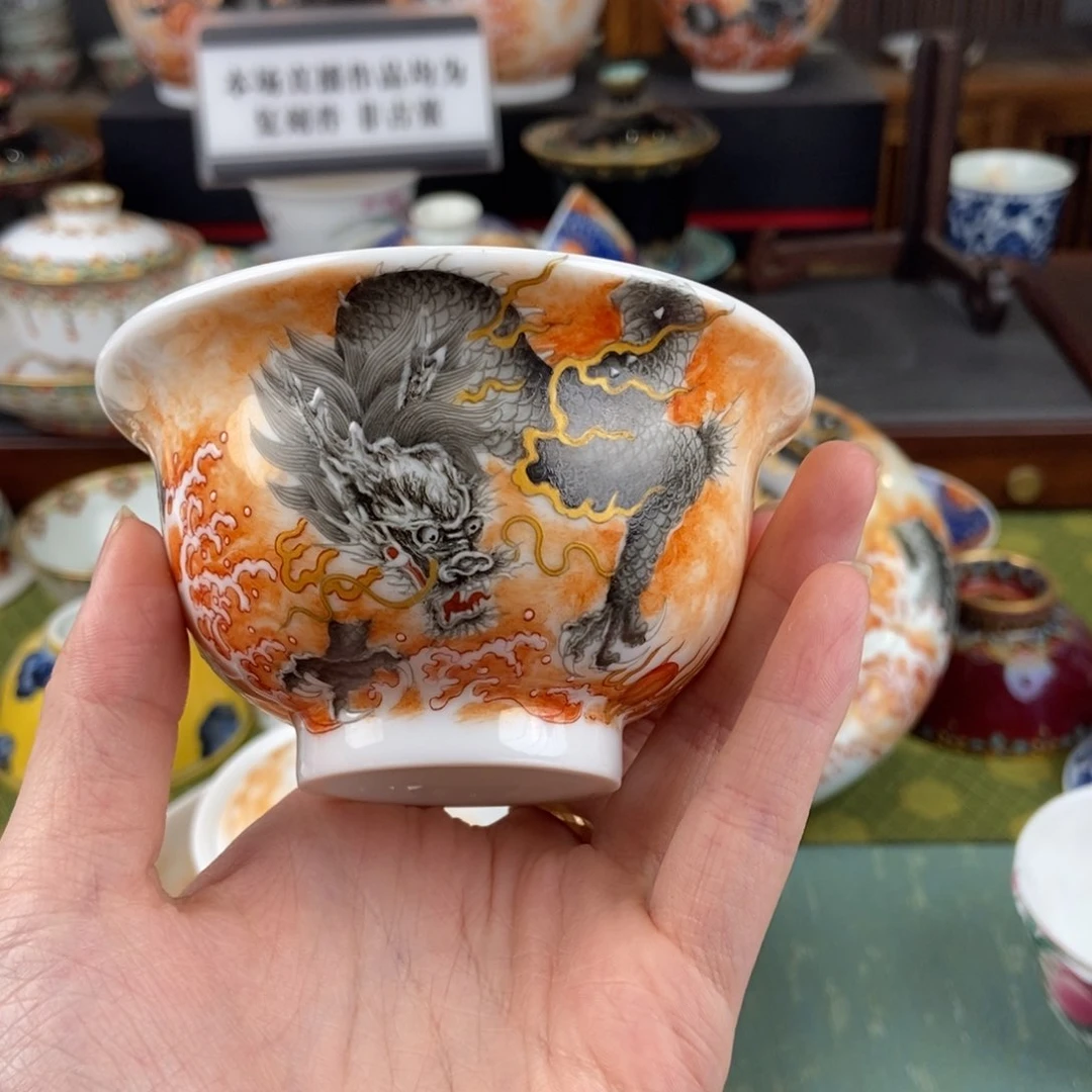 枫***丶陶瓷的设计师是一个人的