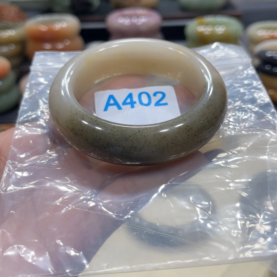 未镶嵌手镯石英岩玉王*英