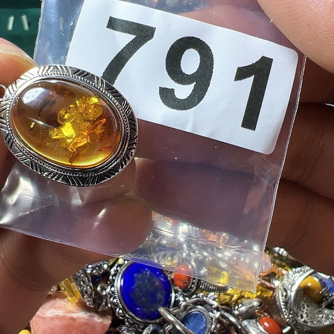 琥珀（花珀）颈饰未镶嵌