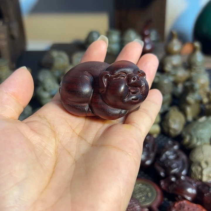把件小叶紫檀猪猪