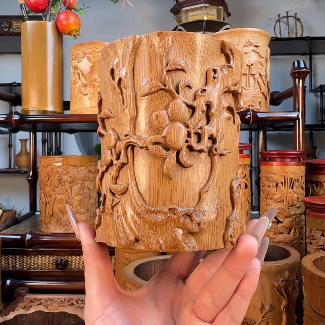 香榧木寿桃中号笔筒