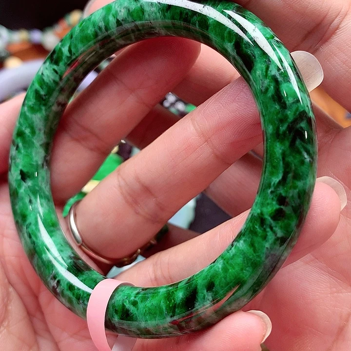 翡翠未镶嵌手镯翡翠