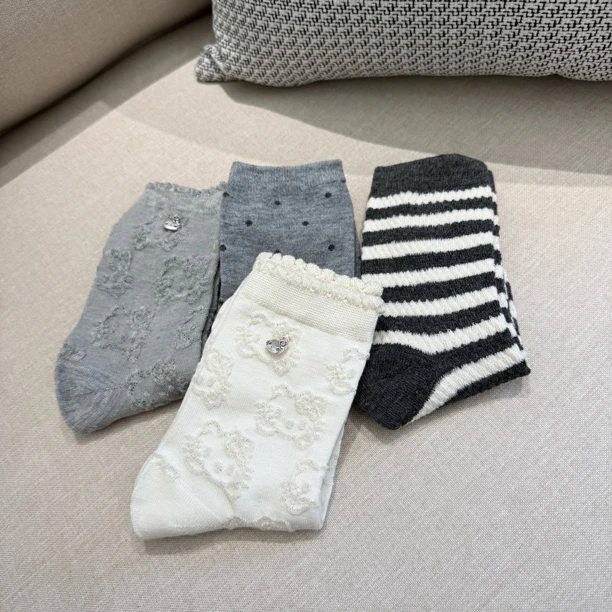 JINRAN kitty毛浮雕堆堆包 四组