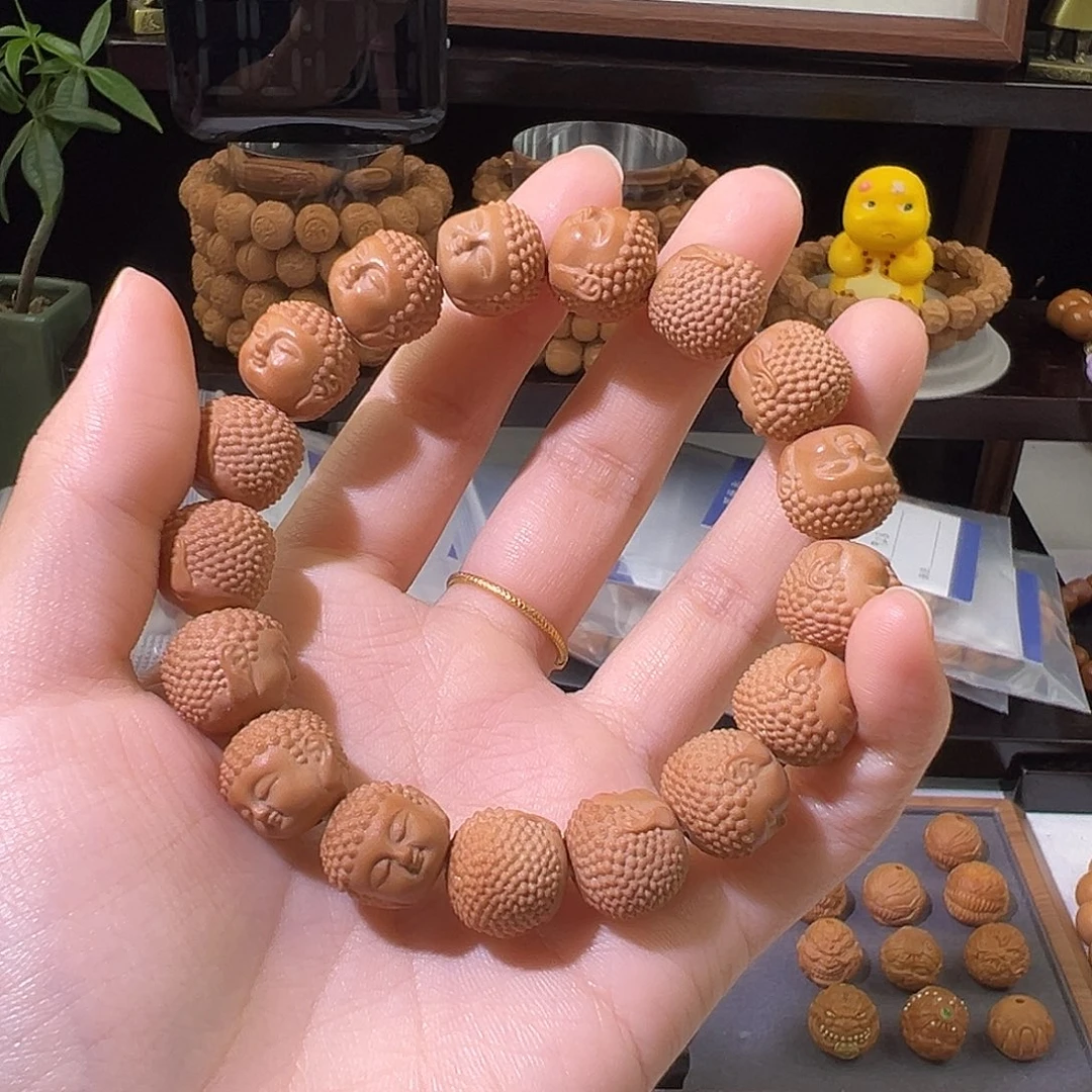 半***伤猴头核桃吊坠微瑕宝宝佛