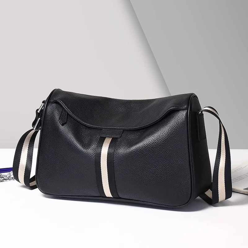 男士斜挎包真皮2025新款商务休闲高级感背包头层牛皮包男包单肩包