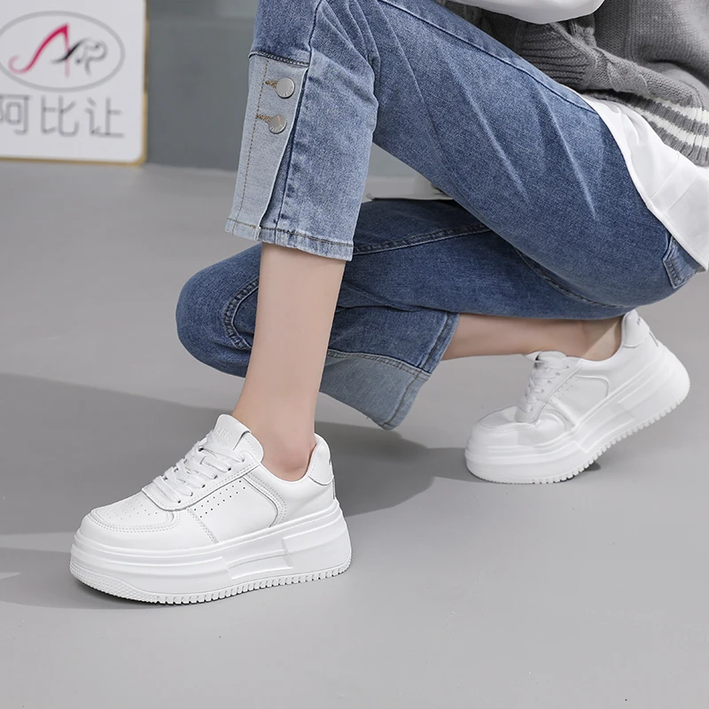 【抖量度选】阿比让新款真皮韩版时尚厚底显高百搭女款小白鞋