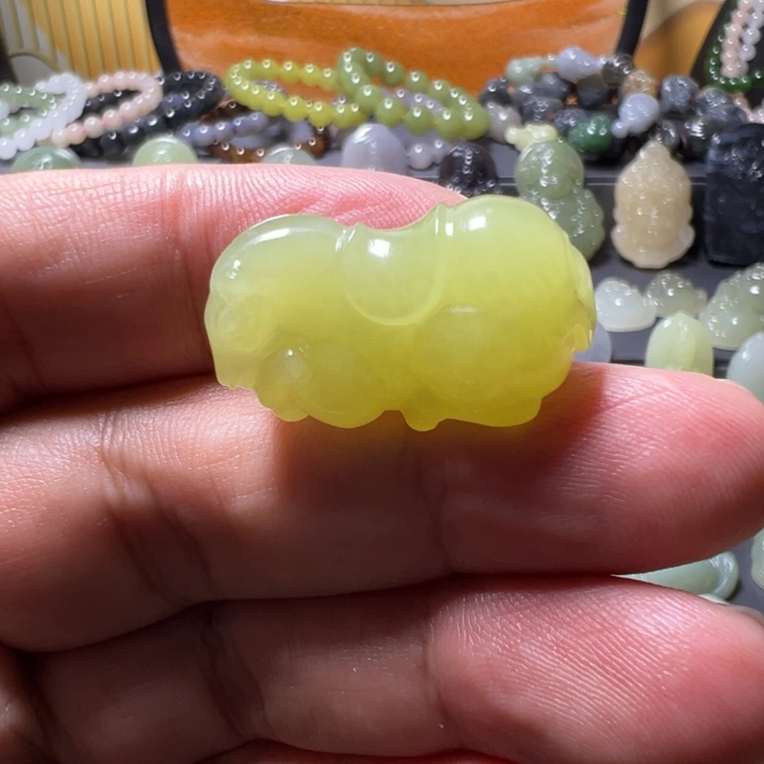 和田玉（黄玉）未镶嵌颈饰