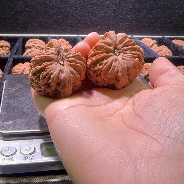 刚***吊坠桃核核桃核桃