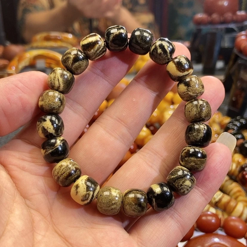 【闪购商品】未镶嵌吊坠(不含链)蜜蜡