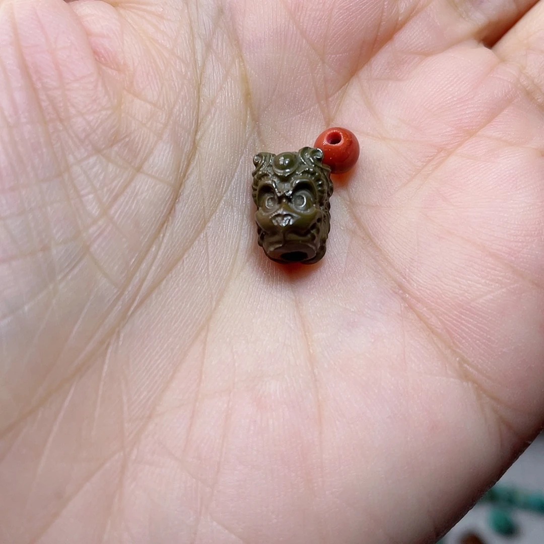 未镶嵌配饰南红玛瑙
