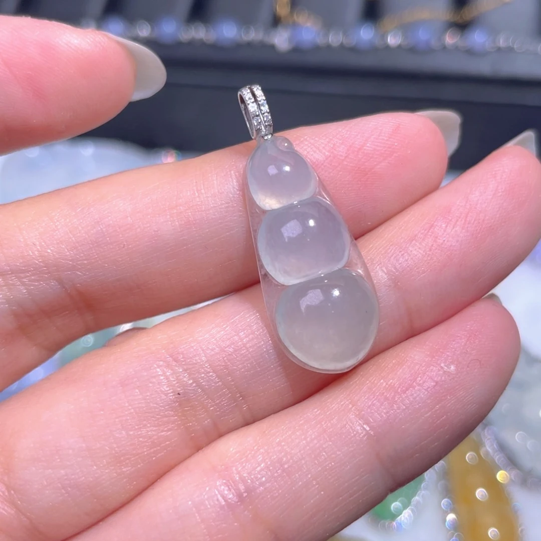 颈饰18K金镶嵌翡翠翡翠