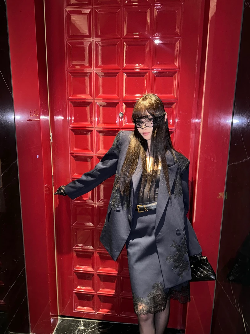 ChiclyNana  御姐轻奢宽松西装外套戗驳领拼色蕾丝条纹套装半身裙