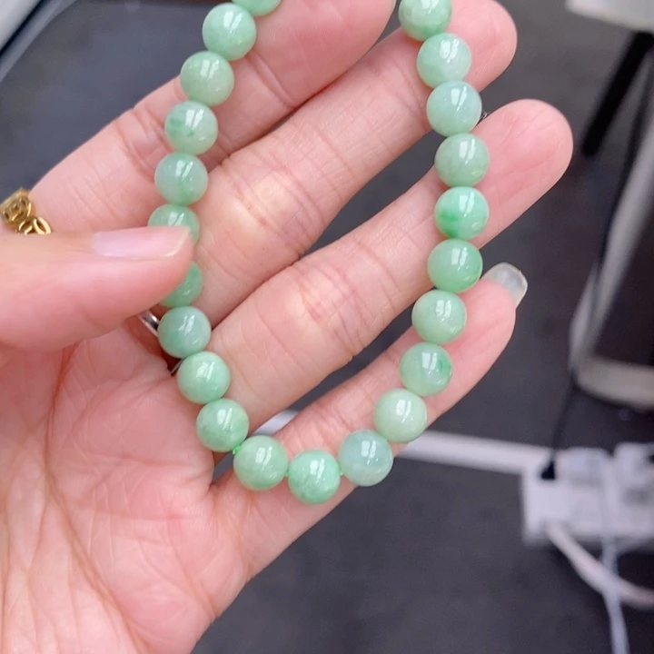 红****翡翠未镶嵌颈饰手串