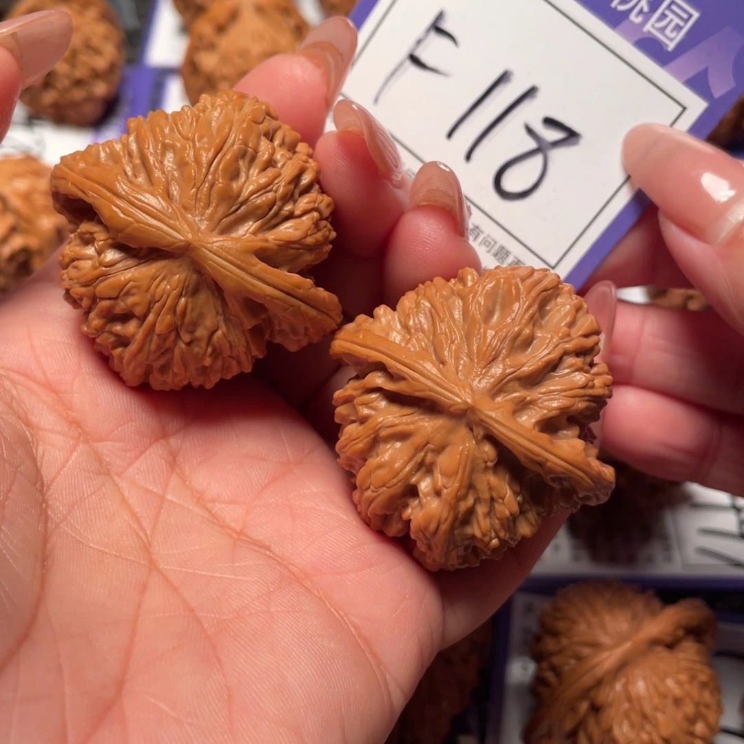 把件文玩核桃118号白狮子42