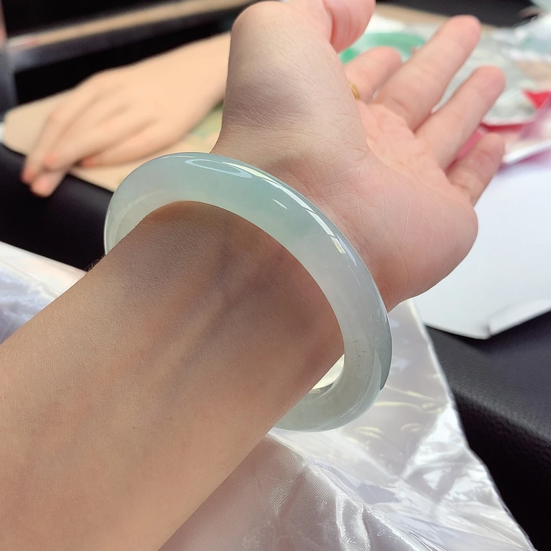 翡翠手镯未镶嵌55-56圈口冰晴底冰冰透水汪汪