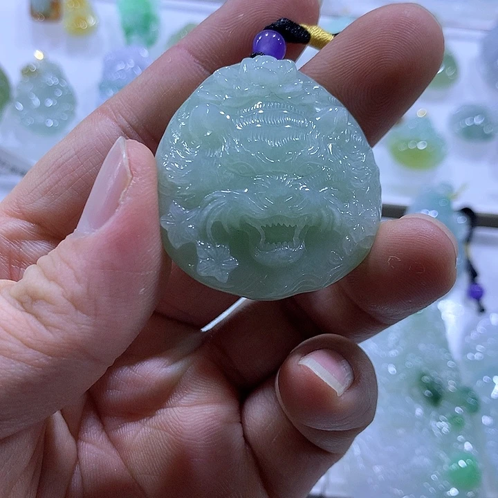 翡翠颈饰未镶嵌天然翡翠A货吊坠