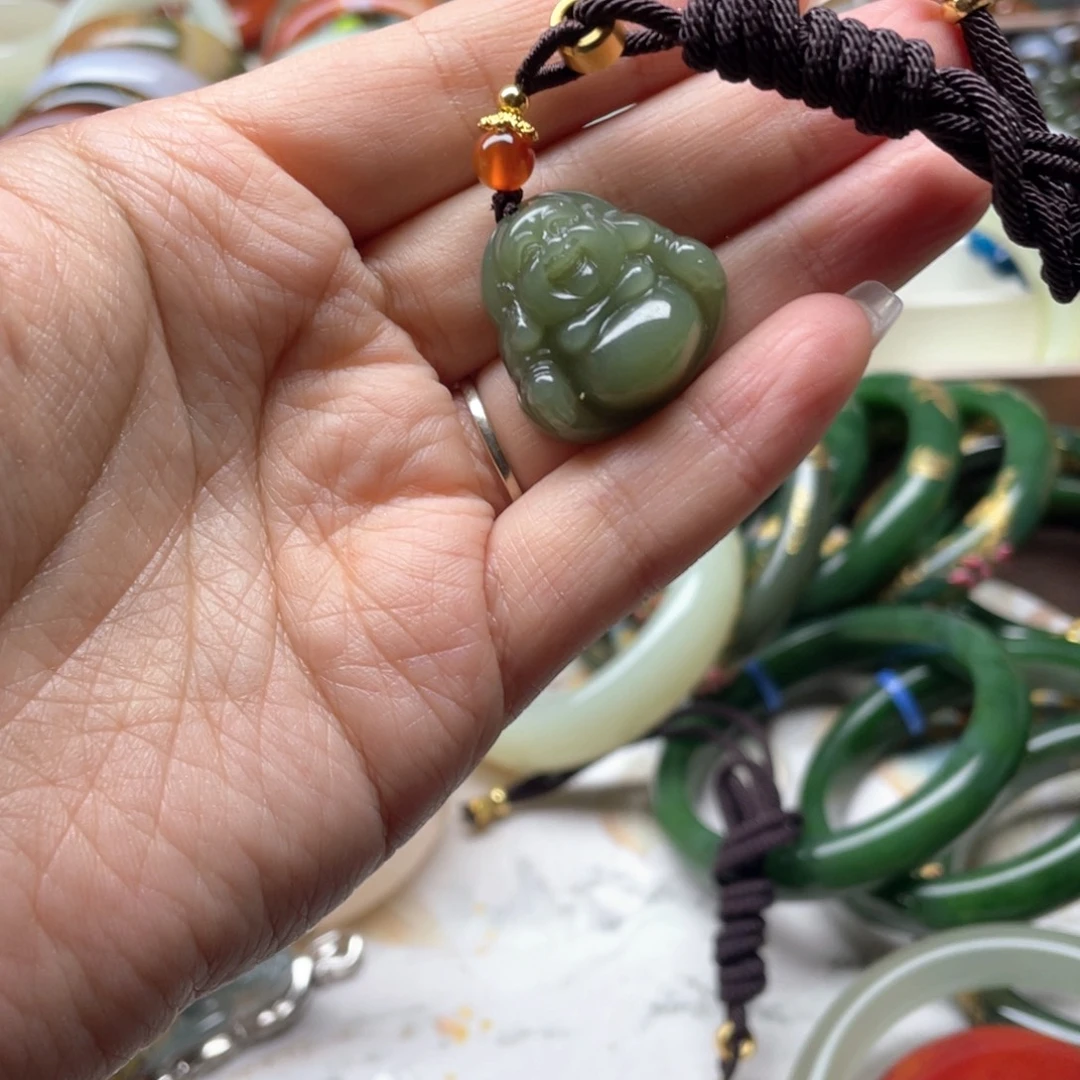 和田玉未镶嵌手镯