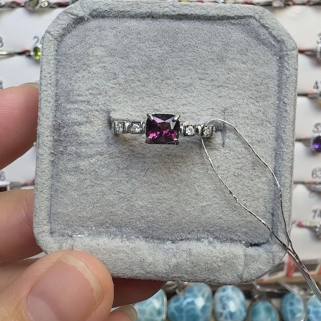 银S925镶嵌碧玺戒指