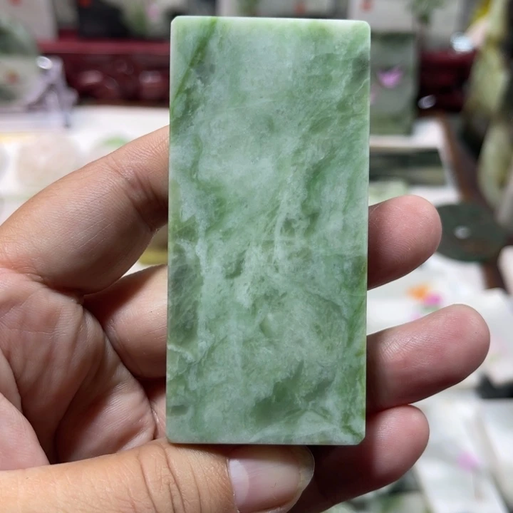 独山玉未镶嵌颈饰