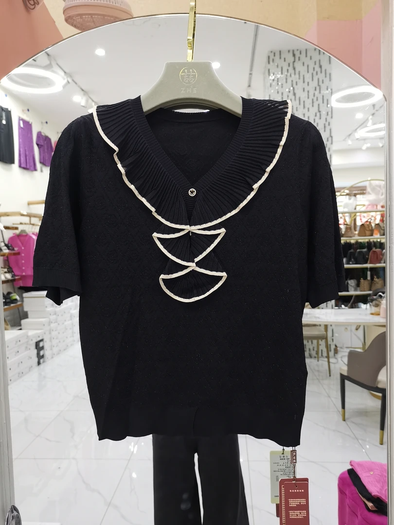 761938  A档洋气时尚特色领型上衣