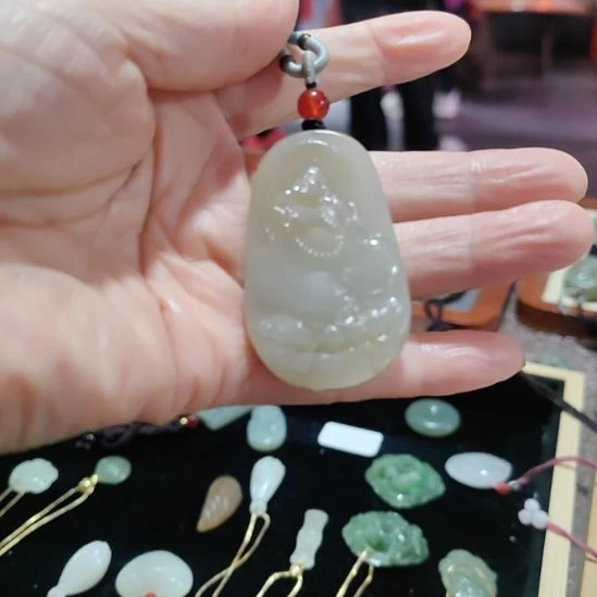 和田玉（糖玉）未镶嵌颈饰