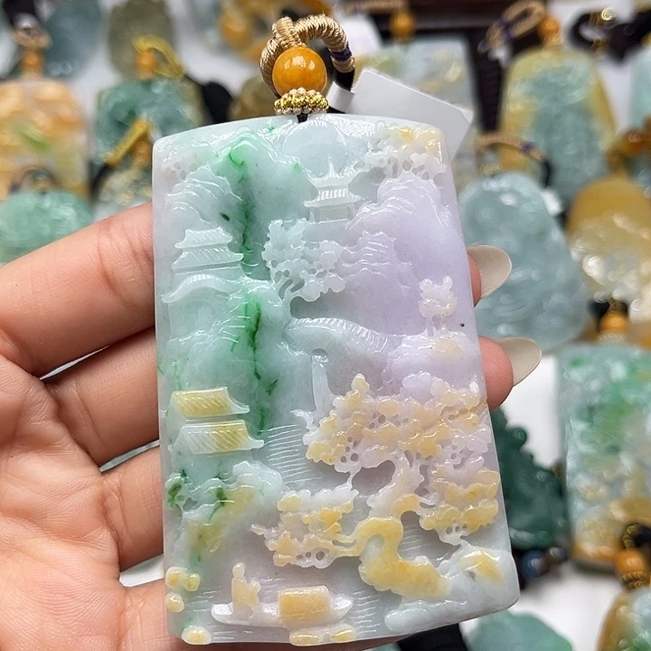 翡翠未镶嵌颈饰山水牌