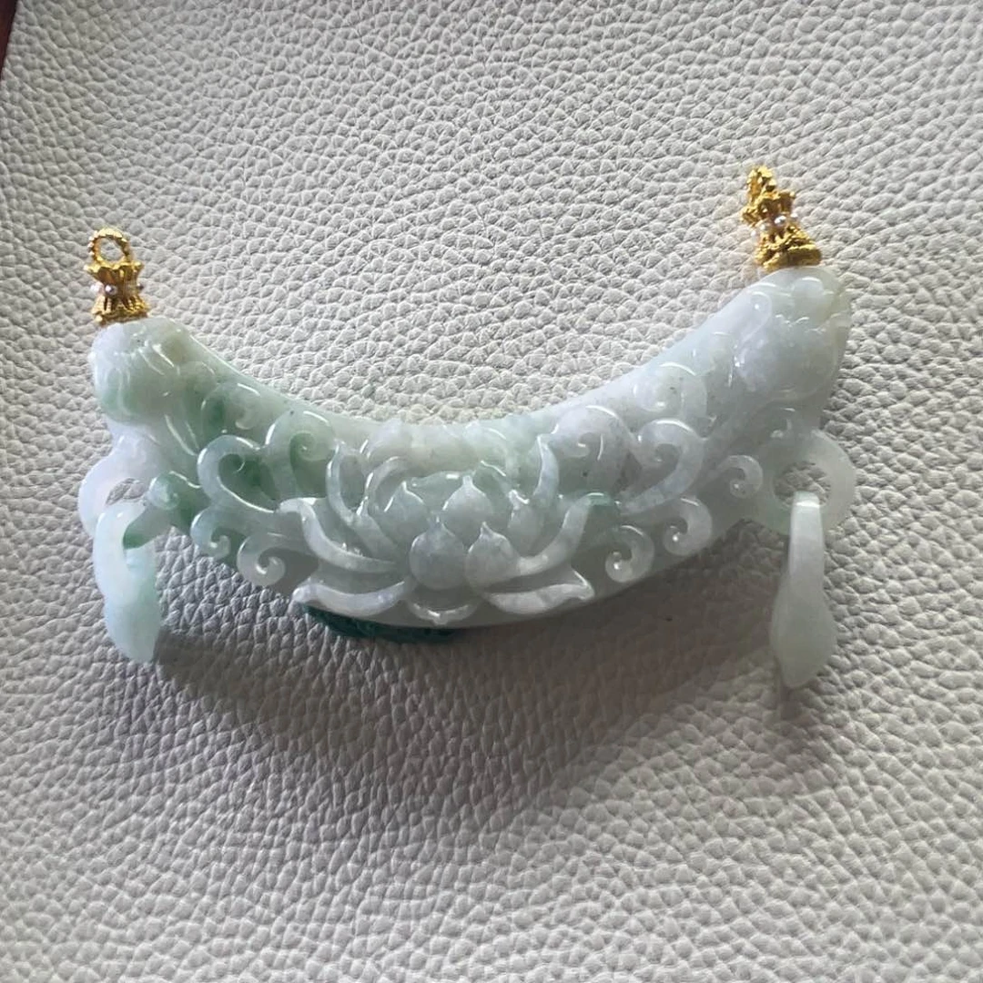 翡翠未镶嵌颈饰翡翠冰花大弯弯