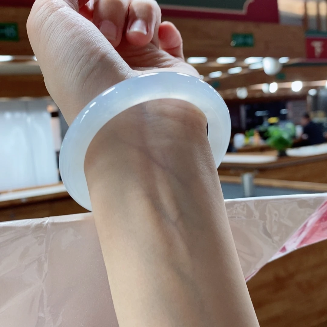 翡翠手镯未镶嵌买断