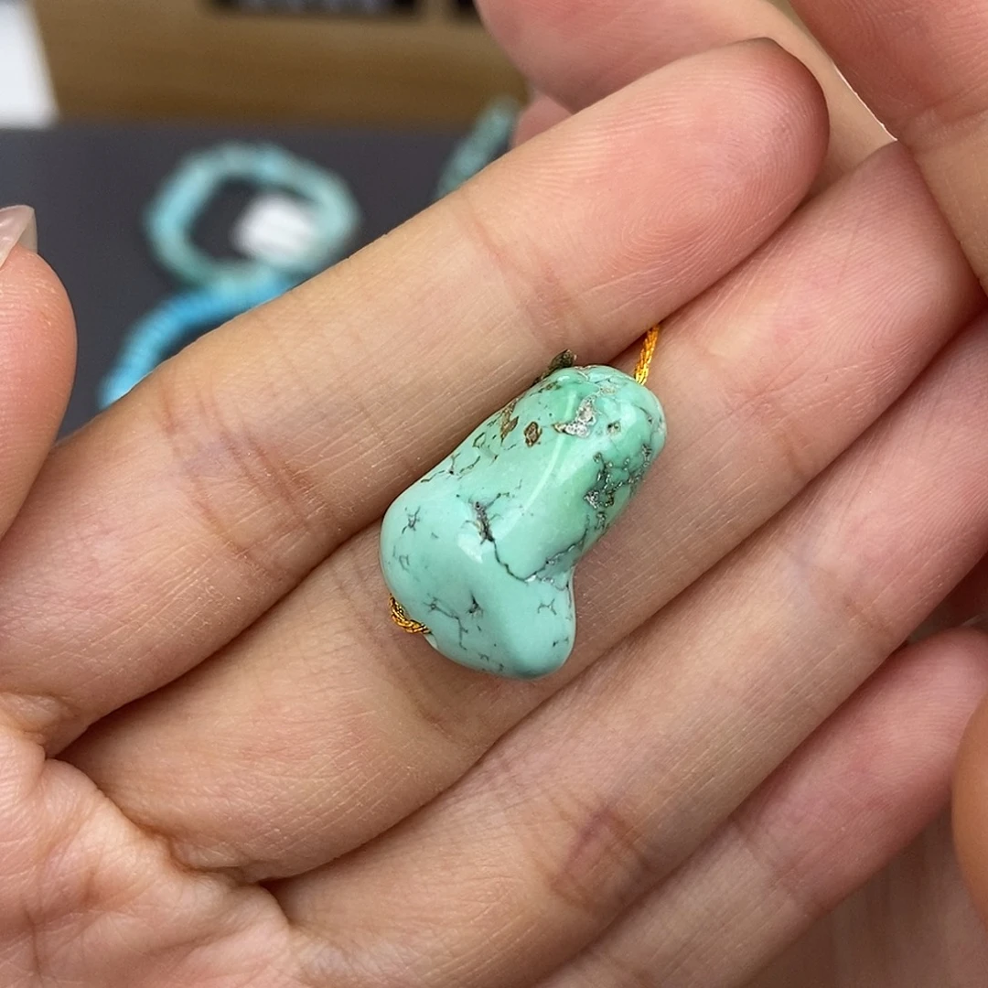 绿松石未镶嵌珠宝奇石