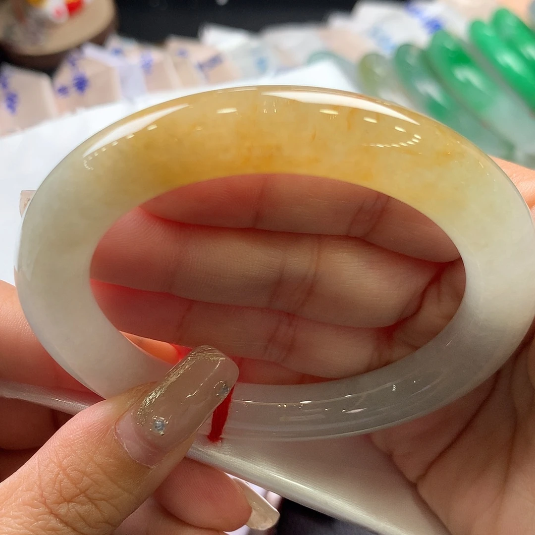 翡翠未镶嵌手镯57.4圆条