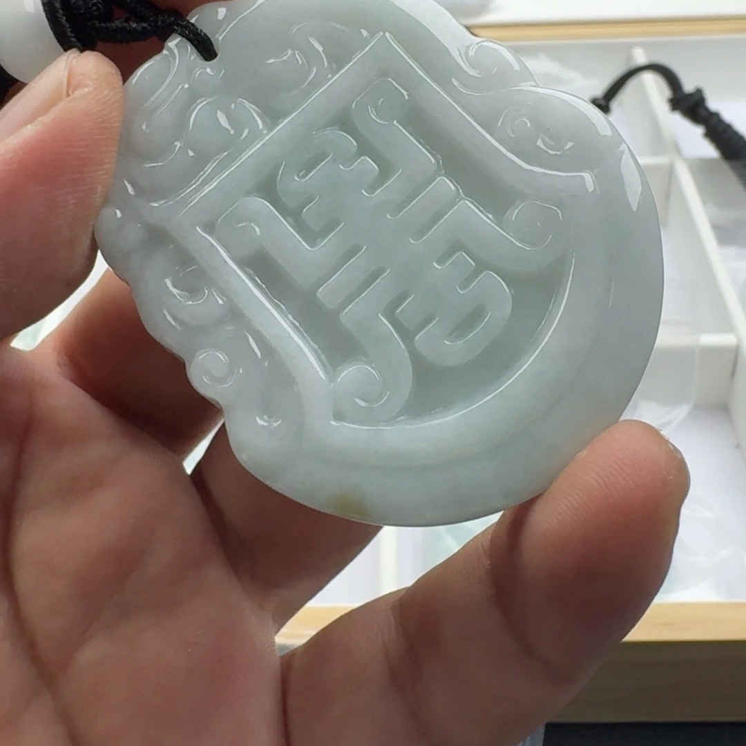 翡翠未镶嵌颈饰天然缅甸A货翡翠
