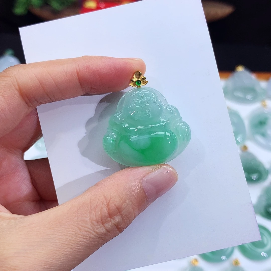 翡翠18K金镶嵌颈饰翡翠吊坠